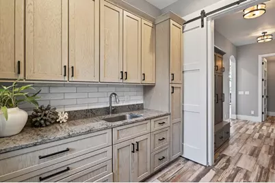 525 Smithtown Court, Excelsior, MN 55331 - Photo 46