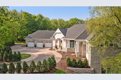 2112 Meeting Street, Minnetonka, MN 55391 - Photo 2