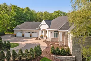 2112 Meeting St, Minnetonka, MN 55391 - Photo 2