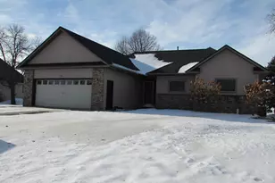1640 Patriot Dr, Fairmont, MN 56031 - Photo 1