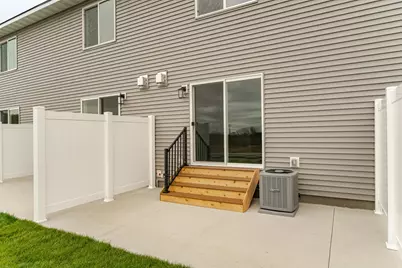 1073 Century Village Lane NE, Rochester, MN 55906 - Photo 4