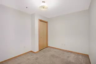 1240 S 2nd St, Minneapolis, MN 55415 - Photo 20