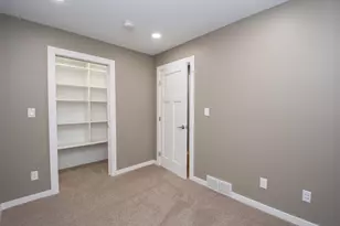 1712 12th St S, Moorhead, MN 56560 - Photo 26