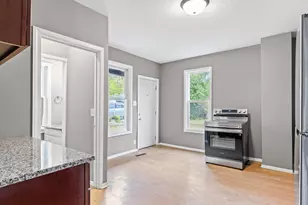 137 Cayuga St, Saint Paul, MN 55117 - Photo 8