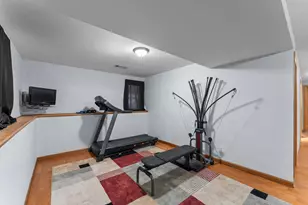 13147 Thomas Ave S, Burnsville, MN 55337 - Photo 20