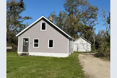 907 10th Street NW, Bemidji, MN 56601 - Photo 1