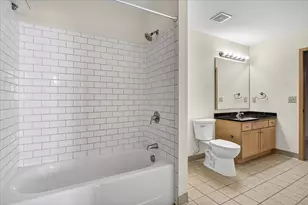 521 S 7th St, Minneapolis, MN 55415 - Photo 16