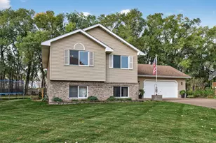 25850 Finch Ct, Wyoming, MN 55092 - Photo 1
