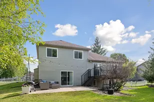 1078 Overlook Dr, Chaska, MN 55318 - Photo 30