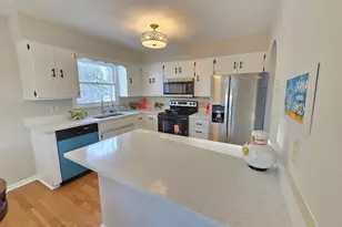 4174 Oakcrest Dr, Vadnais Heights, MN 55127 - Photo 6