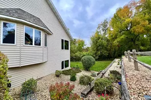 1884 Cherry St, Red Wing, MN 55066 - Photo 4