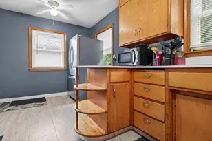 442 White Bear Ave N, Saint Paul, MN 55106 - Photo 10