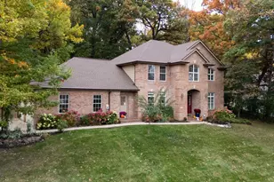 1932 Baihly Estates Ln SW, Rochester, MN 55902 - Photo 2