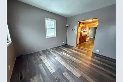 422 Arnold Avenue S, Thief River Falls, MN 56701 - Photo 10