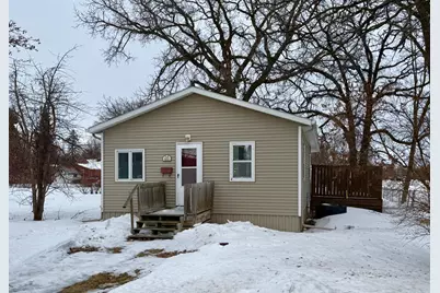 422 Arnold Avenue S, Thief River Falls, MN 56701 - Photo 1