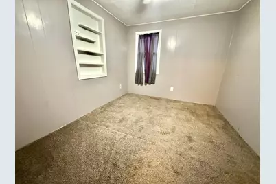 422 Arnold Avenue S, Thief River Falls, MN 56701 - Photo 12