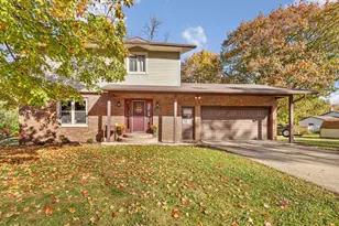 1614 Rondarwal Ln, Faribault, MN 55021 - Photo 2