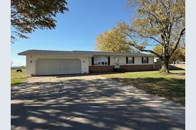 315 9th Avenue, Clarkfield, MN 56223 - Photo 1