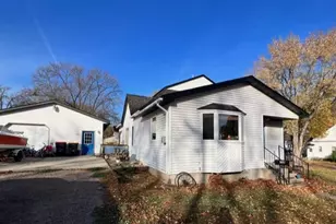 704 S Minnesota St, Redwood Falls, MN 56283 - Photo 4