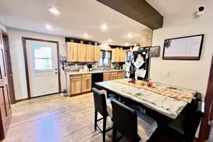 704 S Minnesota St, Redwood Falls, MN 56283 - Photo 10