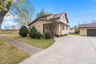 1702 N 60th St, Superior, WI 54880 - Photo 2