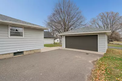 1105 Greystone Avenue N, Oakdale, MN 55128 - Photo 14