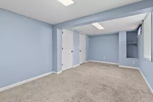 305 Greystone Ave N, Oakdale, MN 55128 - Photo 10