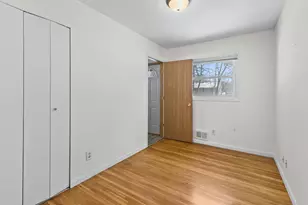 305 Greystone Ave N, Oakdale, MN 55128 - Photo 8