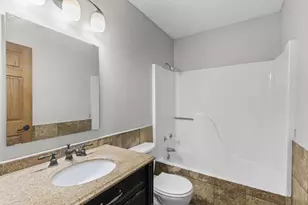 3845 Hale Ave N, Oakdale, MN 55128 - Photo 10