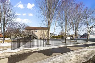 3845 Hale Ave N, Oakdale, MN 55128 - Photo 16