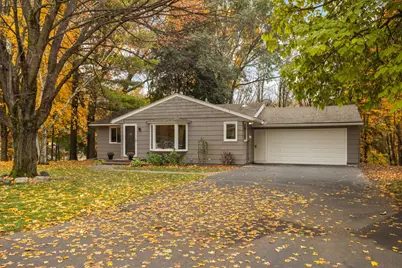 19635 Hillside Street, Deephaven, MN 55331 - Photo 36