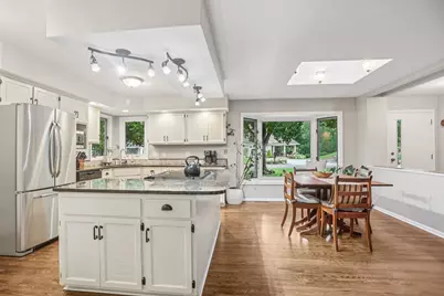 19635 Hillside Street, Deephaven, MN 55331 - Photo 12