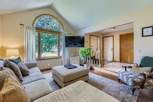 3000 Ontario Rd, Little Canada, MN 55117 - Photo 4