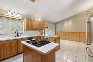 820 Hallam Ave N, Mahtomedi, MN 55115 - Photo 16