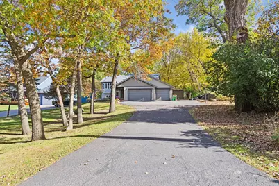 820 Hallam Avenue N, Mahtomedi, MN 55115 - Photo 6