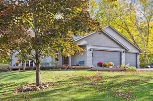 820 Hallam Ave N, Mahtomedi, MN 55115 - Photo 2