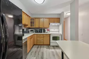 221 Grand Ave W, South Saint Paul, MN 55075 - Photo 8