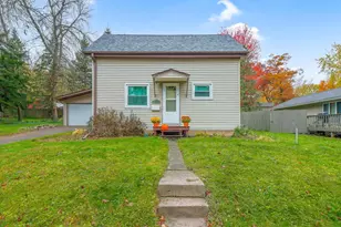 659 Park Ave, New Richmond, WI 54017 - Photo 1