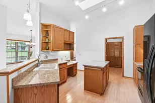 1731 Donegal Dr, Woodbury, MN 55125 - Photo 12