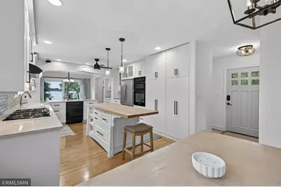 2431 S Shore Boulevard, White Bear Lake, MN 55110 - Photo 6