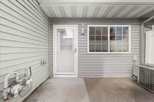 2456 Yellowstone Dr, Hastings, MN 55033 - Photo 2