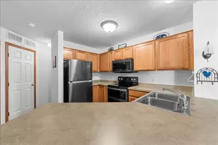 2456 Yellowstone Dr, Hastings, MN 55033 - Photo 8