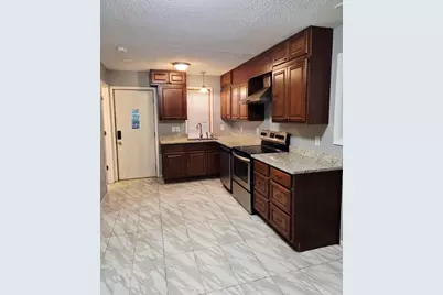 925 Marion Street, Saint Paul, MN 55117 - Photo 8