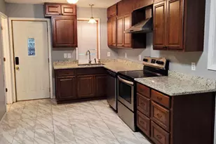 925 Marion St, Saint Paul, MN 55117 - Photo 8