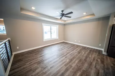 809 5th Avenue NW, Dodge Center, MN 55927 - Photo 2