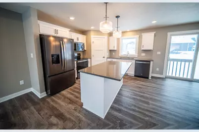809 5th Avenue NW, Dodge Center, MN 55927 - Photo 10