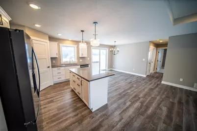 809 5th Avenue NW, Dodge Center, MN 55927 - Photo 8