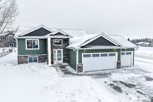 809 5th Ave NW, Dodge Center, MN 55927 - Photo 1