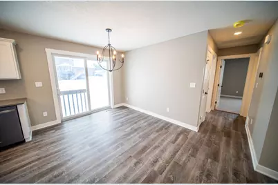 809 5th Avenue NW, Dodge Center, MN 55927 - Photo 6