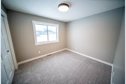 809 5th Avenue NW, Dodge Center, MN 55927 - Photo 20